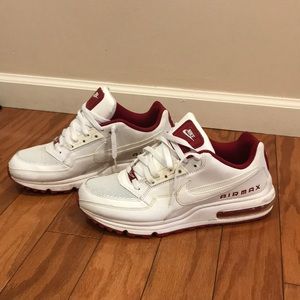 Men’s Nike Airmax 10.5 tennis shoes
